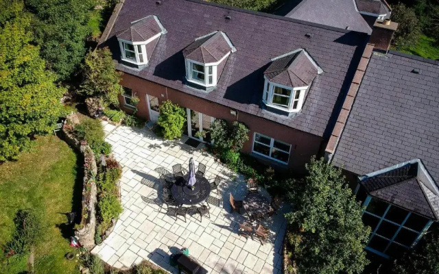 Innis House