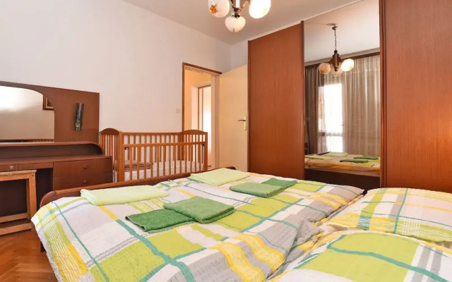 Apartment 74