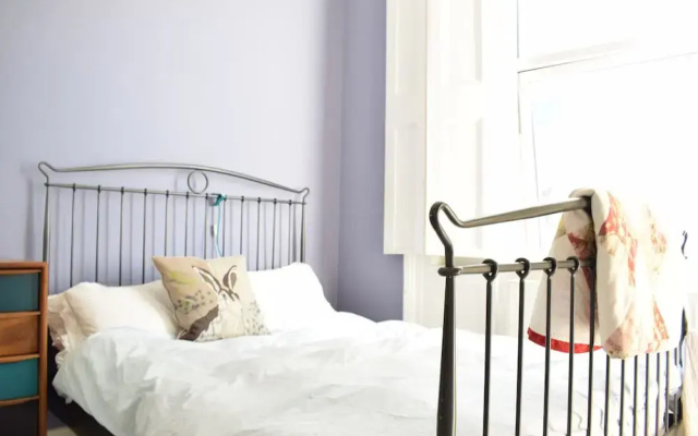 Beautiful, Bright 1-bedroom Home With Garden