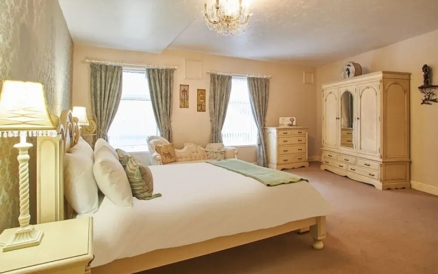 Regency Mansions Apartment