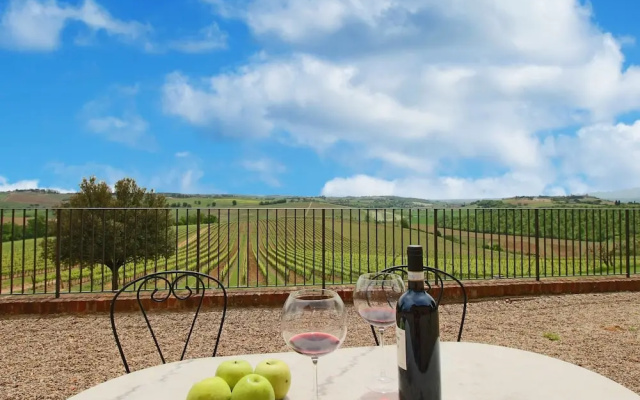 Luxurious Farmhouse in Montepulciano with Swimming Pool
