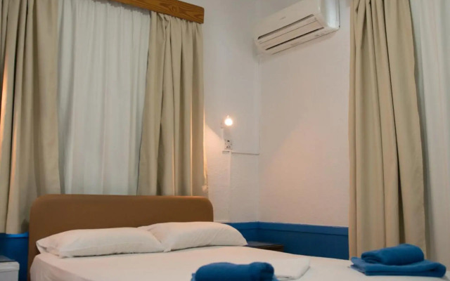 Le Village Hotel - Adults Only