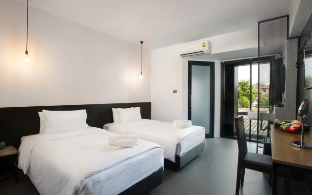 9.5 Hotel