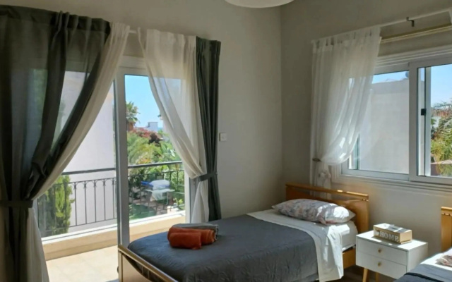 Unique Beach Luxurious Villas