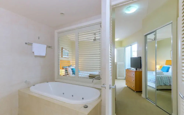 Amazing Ocean Views One Bedroom Spa Suite