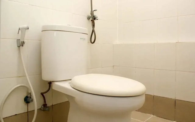 Minimalist and Warm 2BR Bassura City Apartment