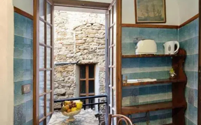 Le Petit Chateau