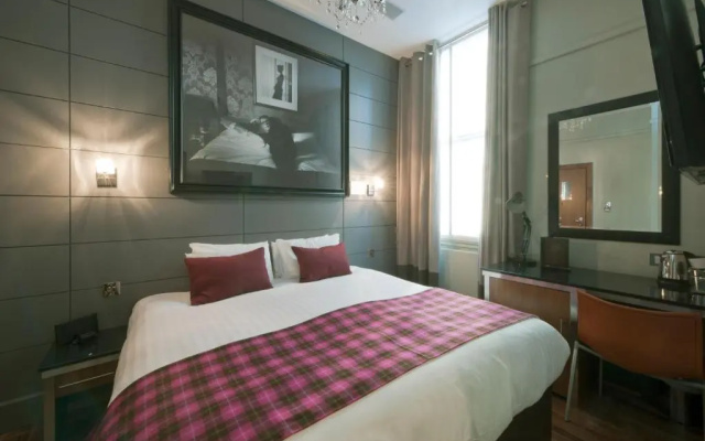 Angel's Share Hotel