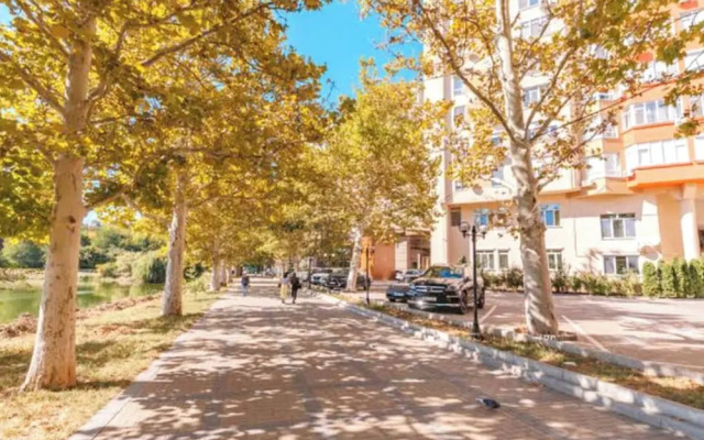 Panoramic City View 1BD Spacious Flat