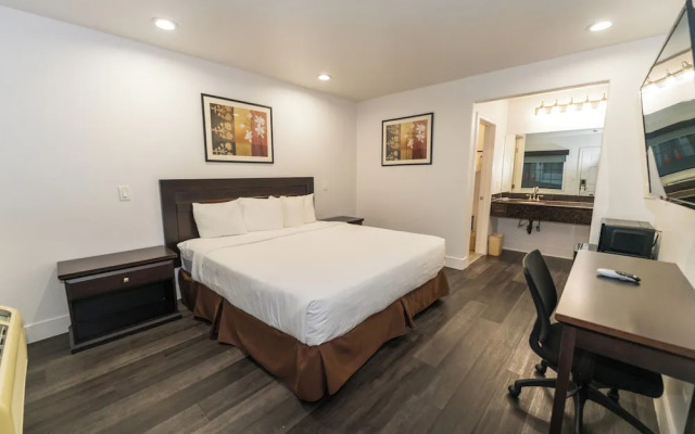 Monterey Surf Inn