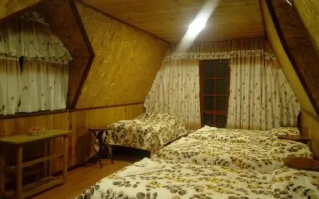 D'Green Lodge
