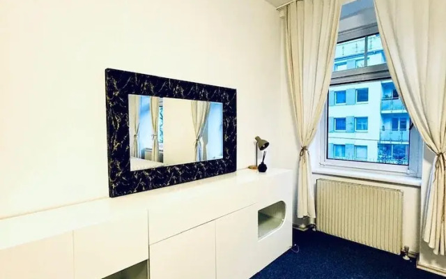 Luxury 7 Bedroom Apartment Sleeps 16
