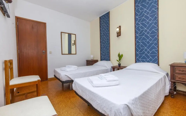 B78 - Fragoso Downtown Apartment