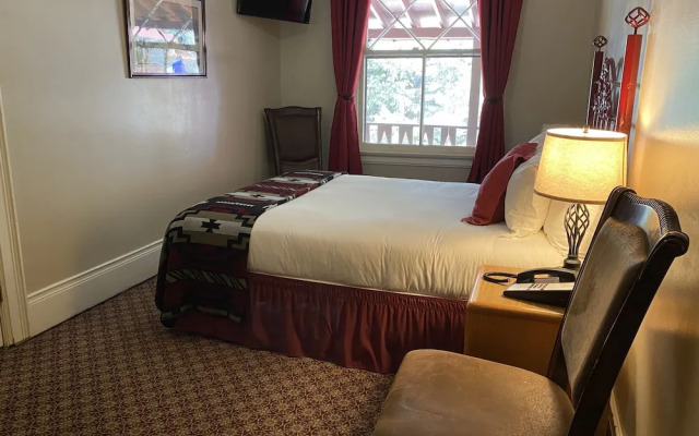 The Historic Redstone Inn