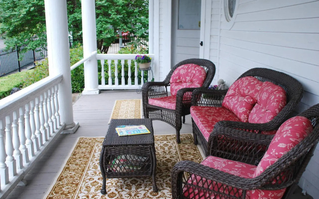 The Gables Inn Bed & Breakfast