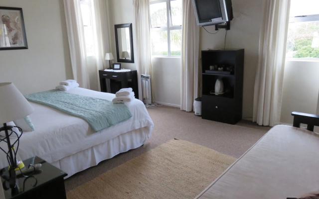 Caxton Manor B&B