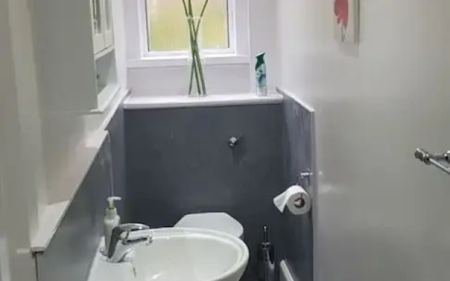 Impeccable 2-bed Apartment
