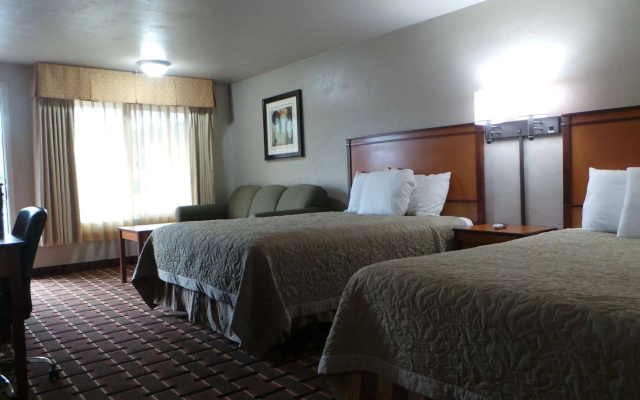 Anchor Bay Inn
