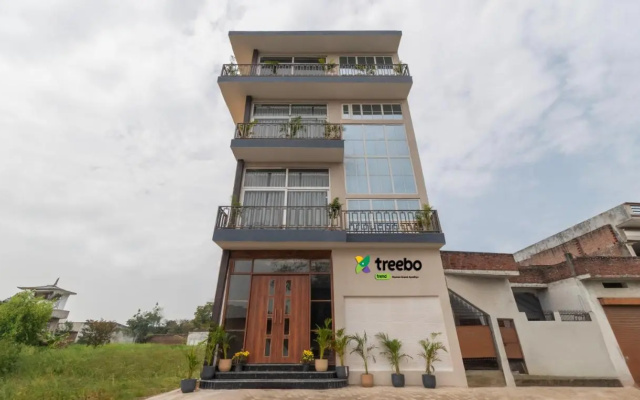 Treebo Heaven Grand Ayodhya