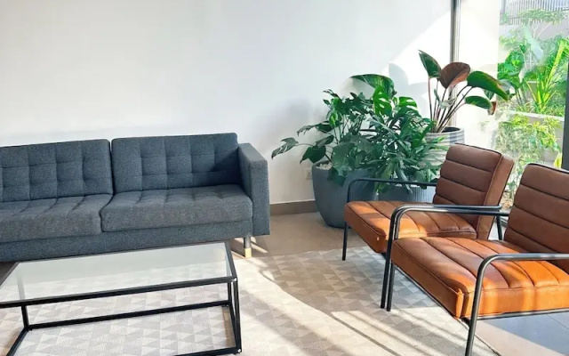 Loxwood Apartment