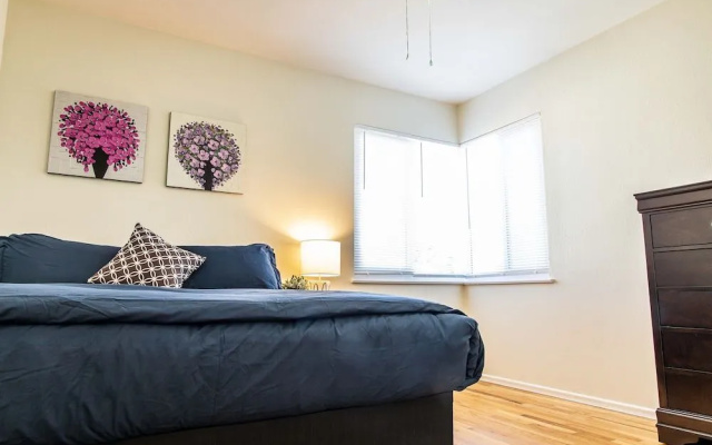 Sunny Palo Alto Two Bed