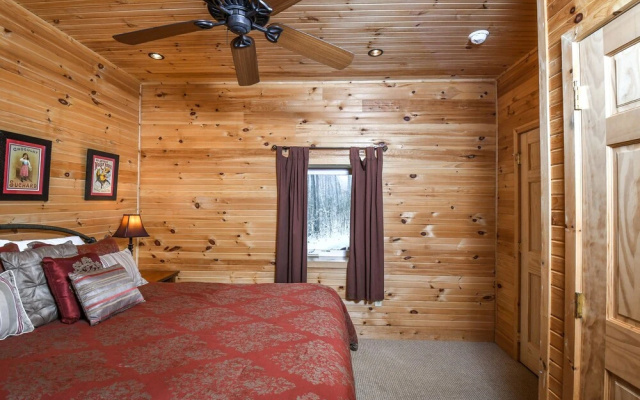 Hideout at Red Pines Holiday Home