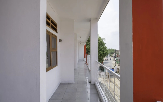 Wisma Fisio by OYO Rooms