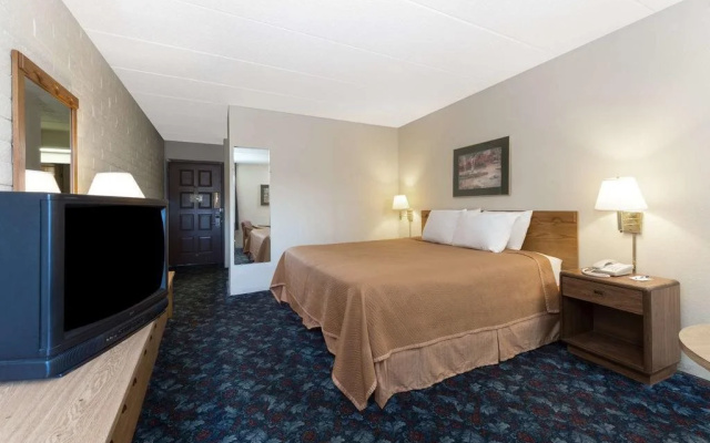 Travelodge Dayton Airport