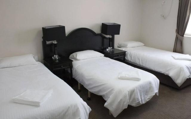 Wallacia Hotel