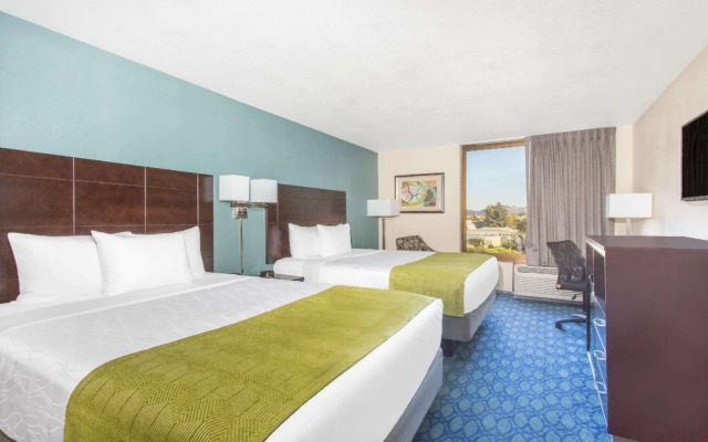 Days Hotel Oakland Airport-Coliseum