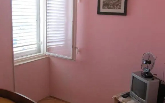 Sinistaj Rooms