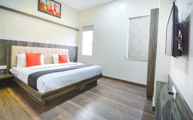 Capital O 69624 Hotel Moments Inn