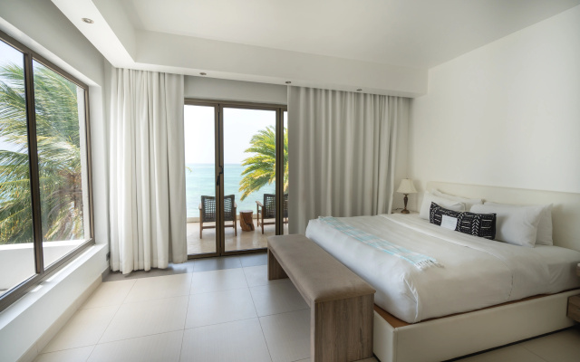 Hodges Bay Resort & Spa, an HQ Luxury Resort & Residences