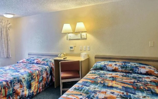 Motel 6 Palm Bay