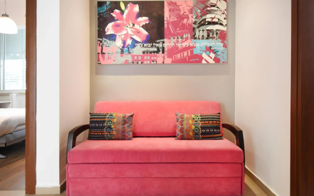 Central 2BR in Hovevei Tsiyon 29 by HolyGuest