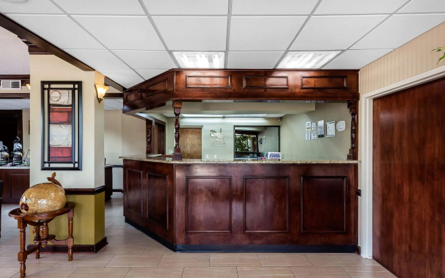 Quality Inn & Suites Mooresville - Lake Norman
