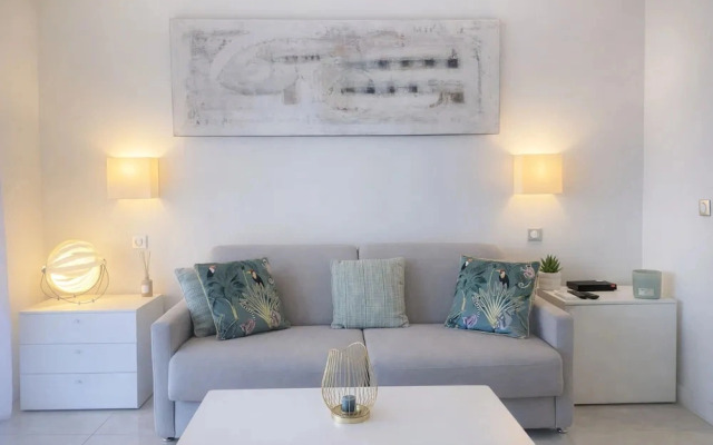 Elegant Retreat Near Monaco Private Terrace
