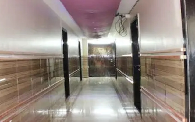 Room Maangta 100 - Andheri East