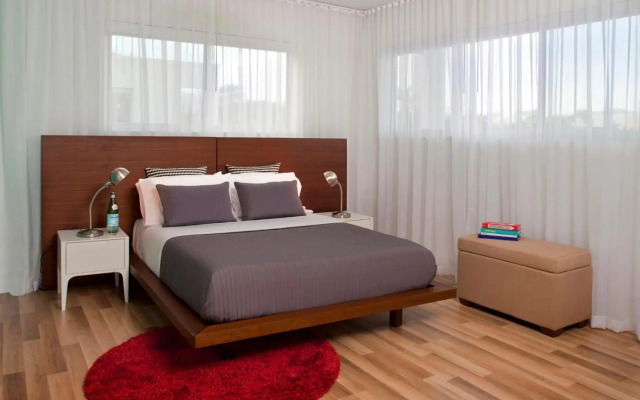 1818 Meridian House Apartments and Suites by Eskape Collection