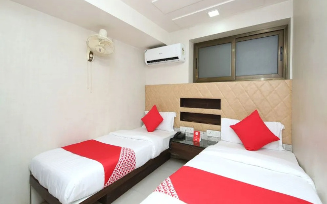 OYO 14465 Hotel Cozy Residency