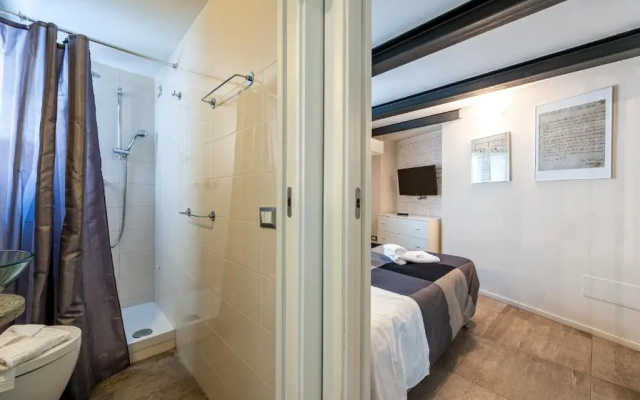 IREX Tevere Sant Angelo private apartment