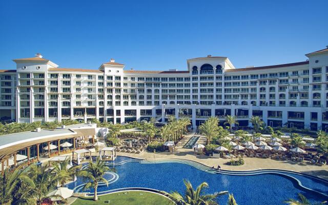 Отель Waldorf Astoria Dubai Palm Jumeirah вид на фасад