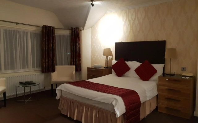 Ascot Hotel