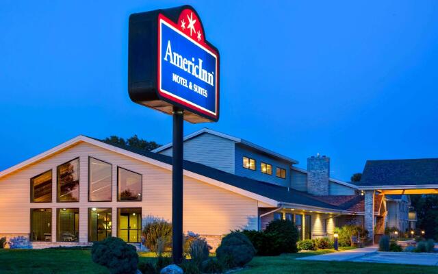 Отель AmericInn by Wyndham Iowa Falls вид на фасад