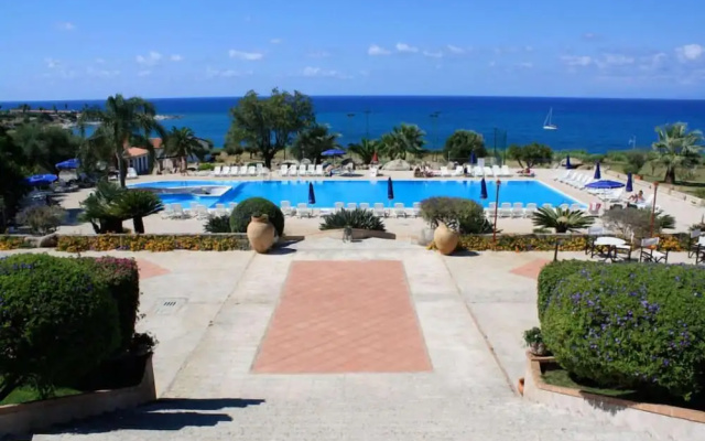 Отель Villaggio Club Dolomiti Sul Mare