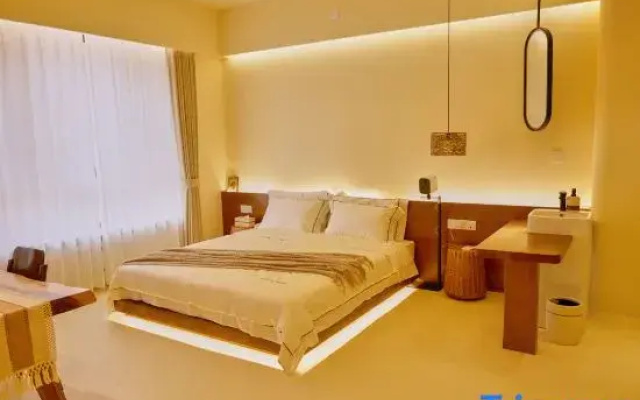 Heshige Grassland Art Boutique B&B