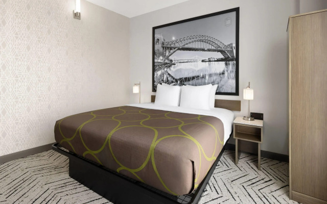 Super 8 By Wyndham Bronx Near Stadium