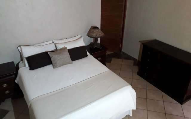 African Explorer Private Game Lodge