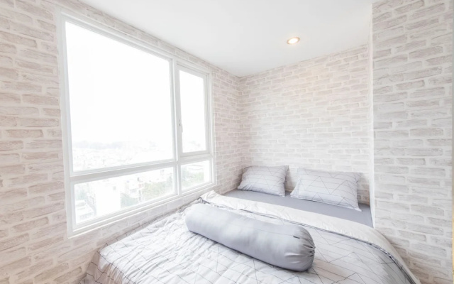 Le Soleil Central River View 3BR Apartment