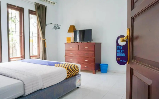 SPOT ON 1792 Roemah Nenekoe Guest House